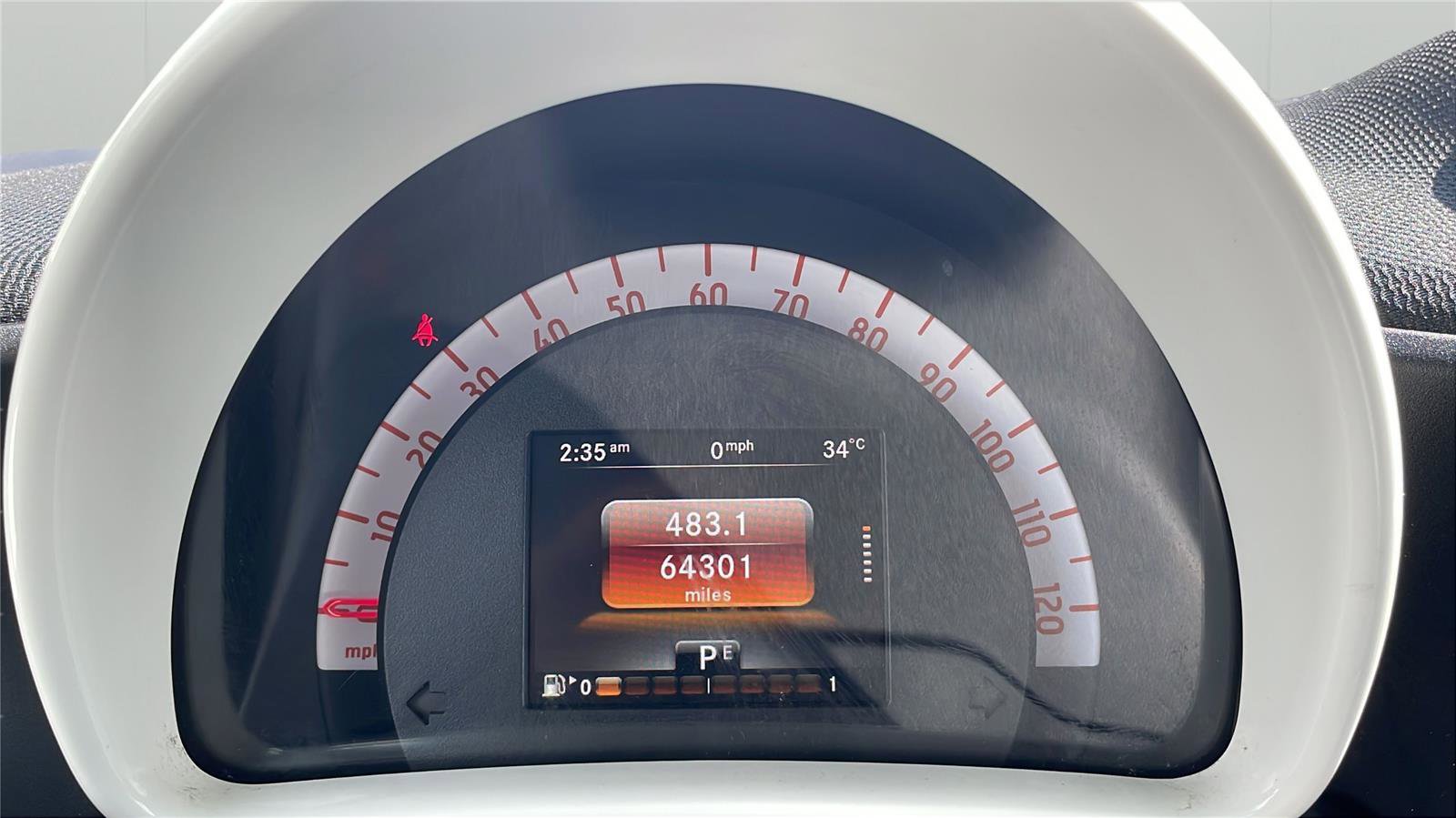 Used 2016 smart fortwo passion image 12