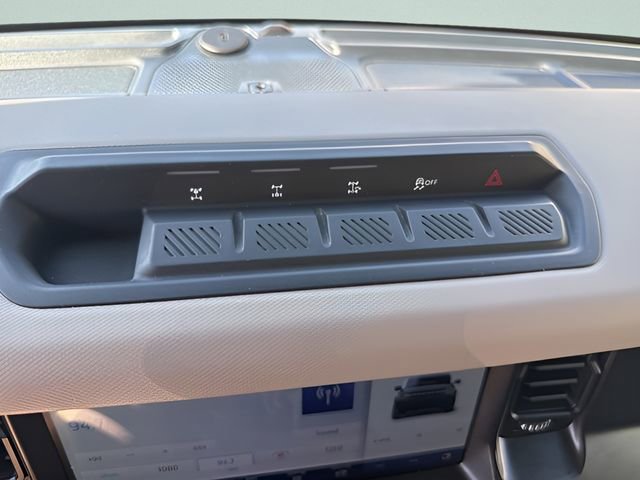 Used 2023 Ford Bronco Wildtrak image 25
