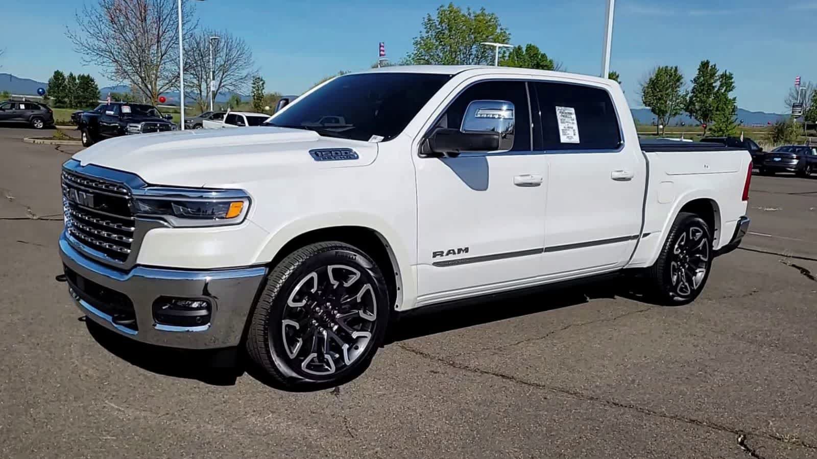 Used 2025 RAM 1500 Limited AWD/4WD image 4