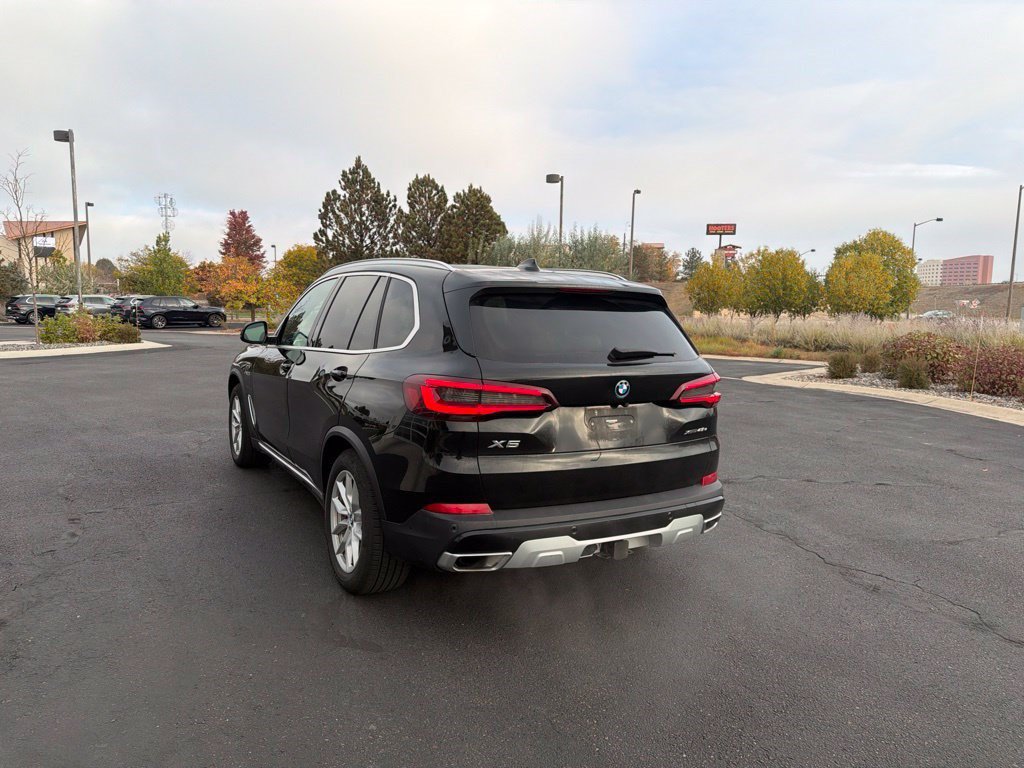 Used 2022 BMW X5 xDrive45e AWD/4WD image 3