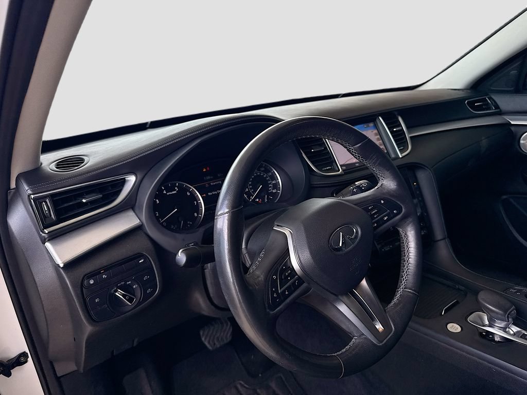 Used 2019 INFINITI QX50 Essential w/ Premium Heat Package FWD image 11