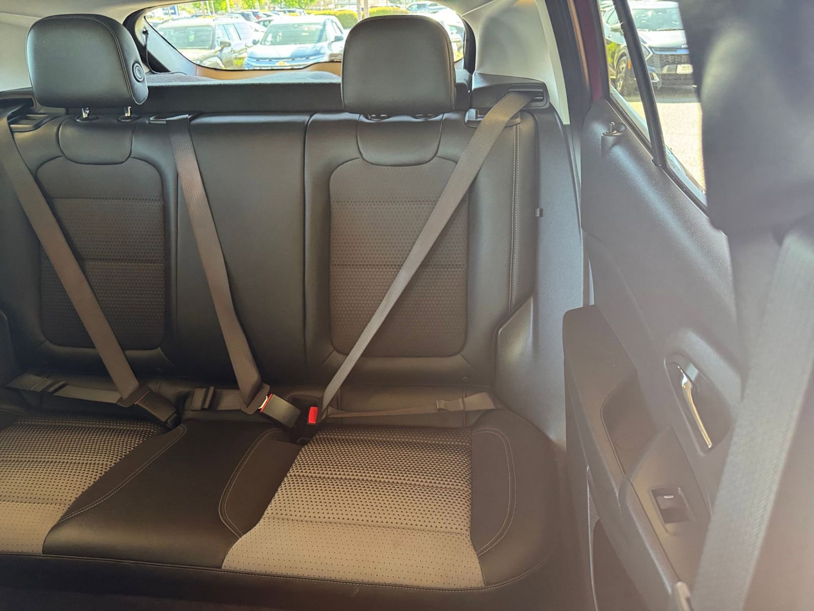 Used 2025 Chevrolet Trax LT image 38