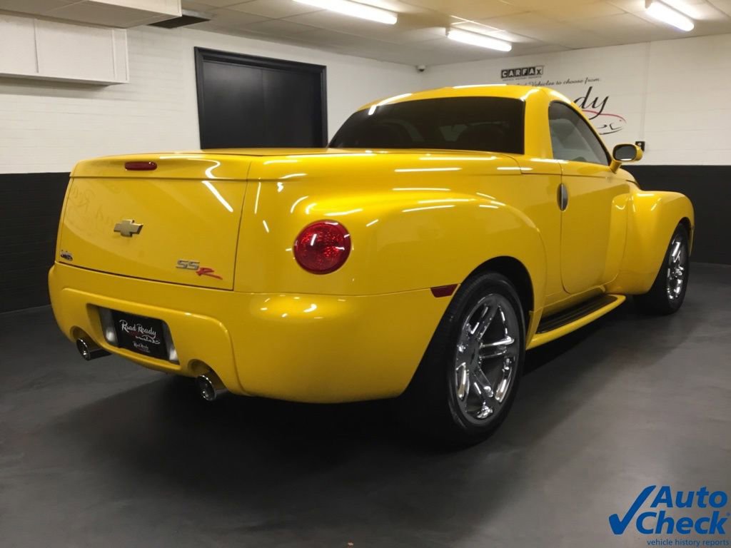 Used 2003 Chevrolet SSR w/ Preferred Equipment Group RWD image 21