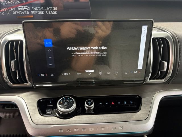 New 2027 Ford Expedition Platinum w/ Platinum Ultimate Package AWD/4WD image 4