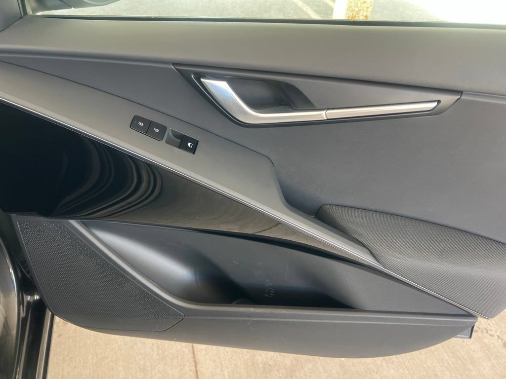 Certified 2024 Kia Niro EX FWD image 22