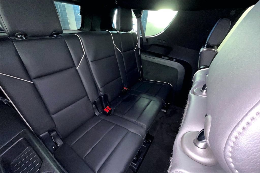 Used 2024 Cadillac Escalade ESV Premium Luxury AWD/4WD image 34