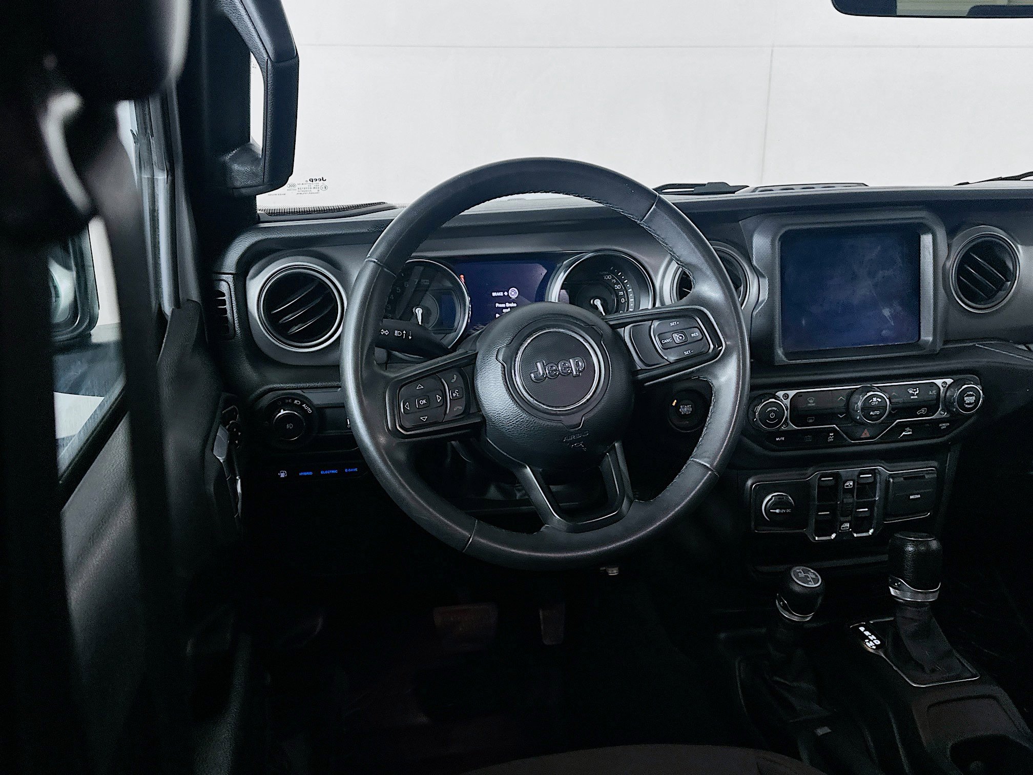 Used 2023 Jeep Wrangler Unlimited w/ 8.4" Radio Group AWD/4WD image 17