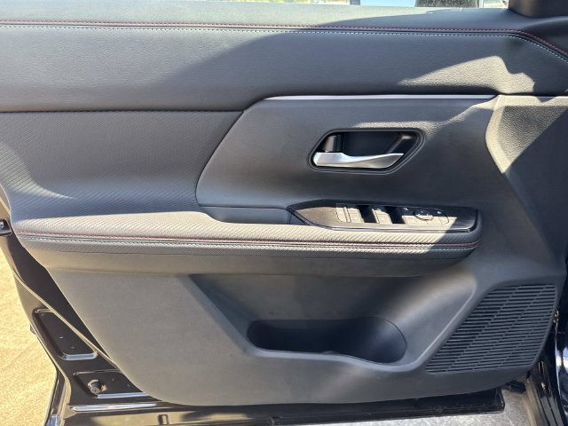 New 2027 Nissan Kicks SR FWD image 21