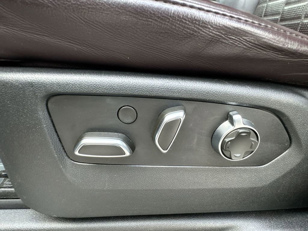 Used 2021 Cadillac Escalade Sport Platinum image 14