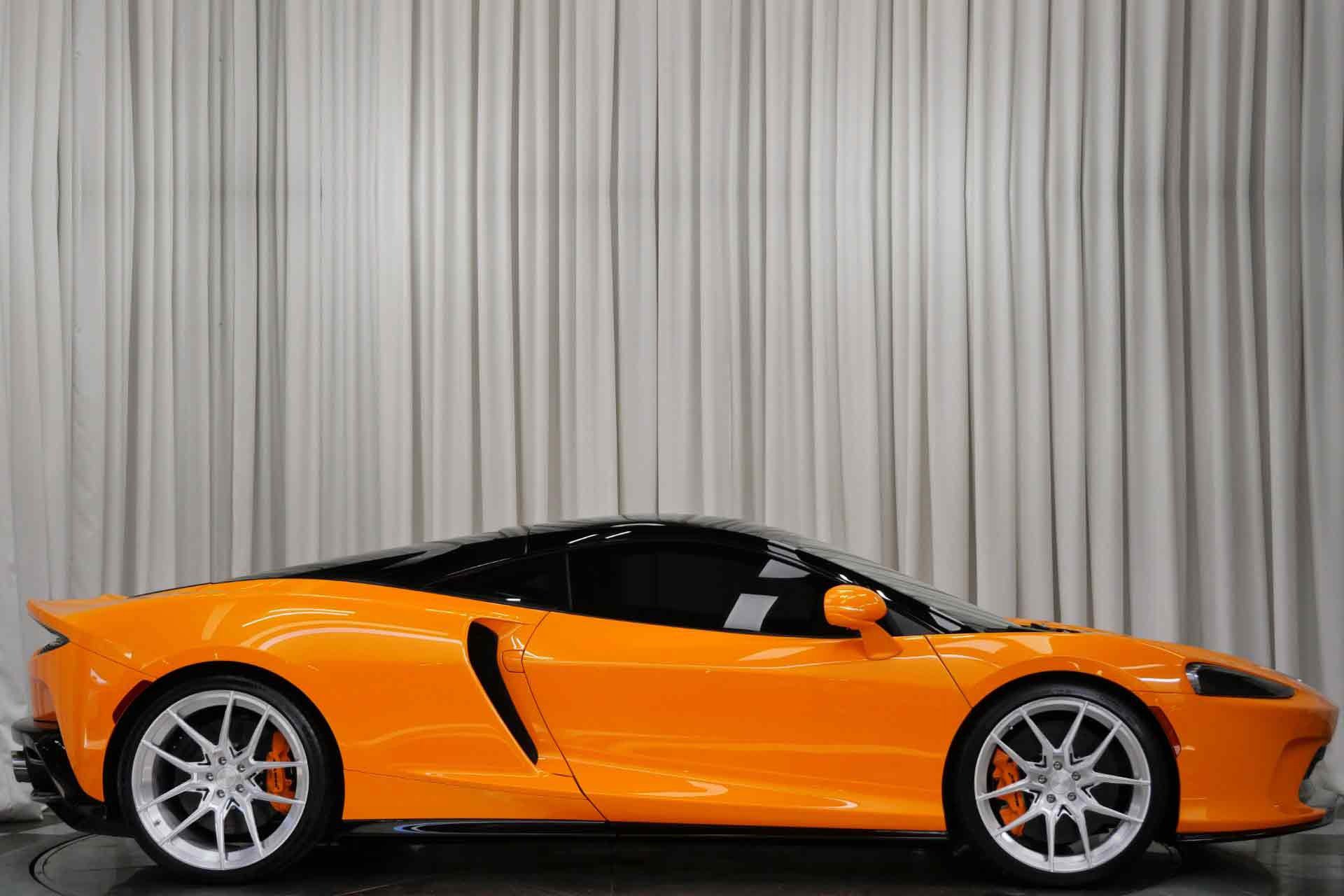 Used 2023 McLaren GT image 2