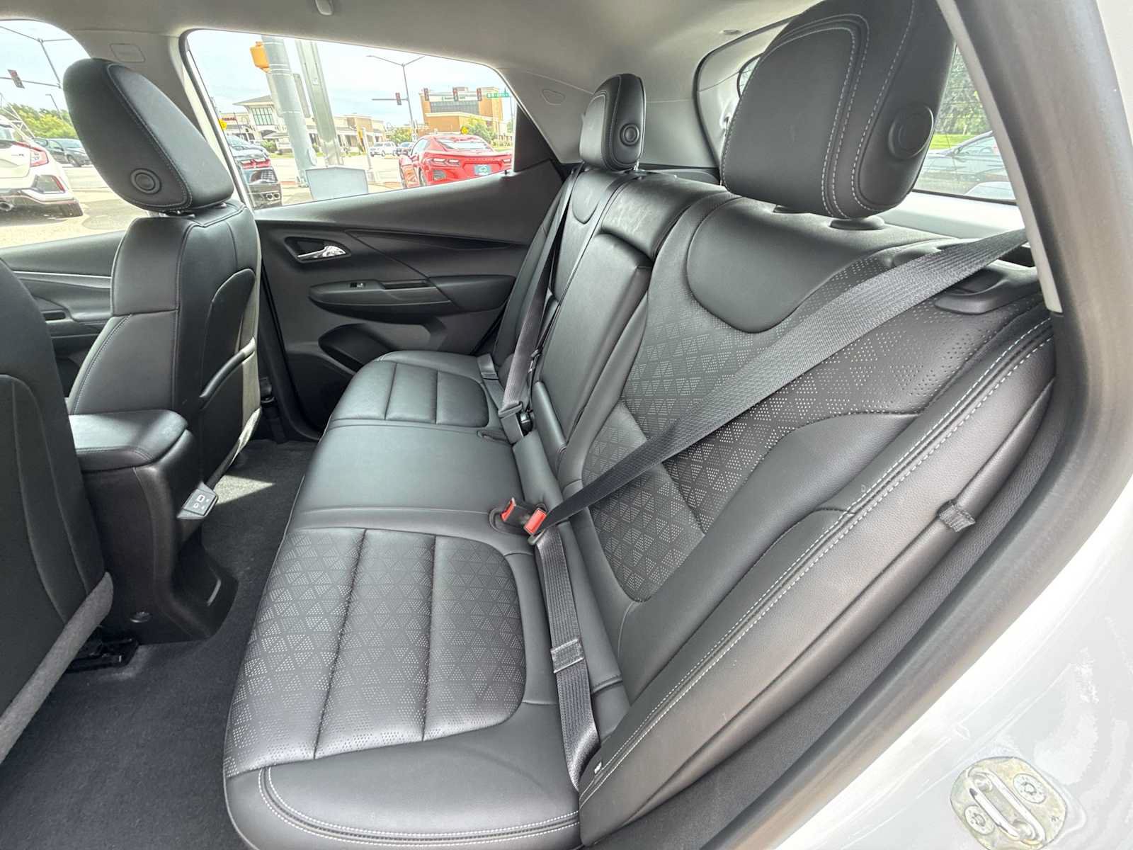 Certified 2022 Chevrolet Bolt LT w/ Infotainment Package FWD image 24