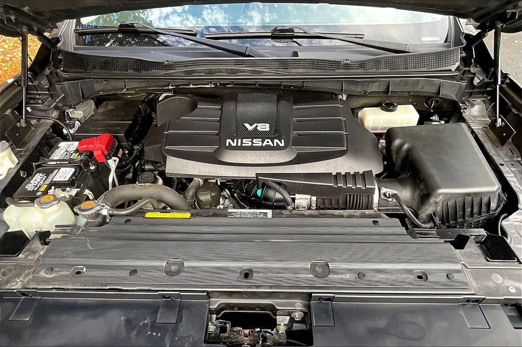 Used 2020 Nissan Titan SV w/ SV Convenience Package image 24