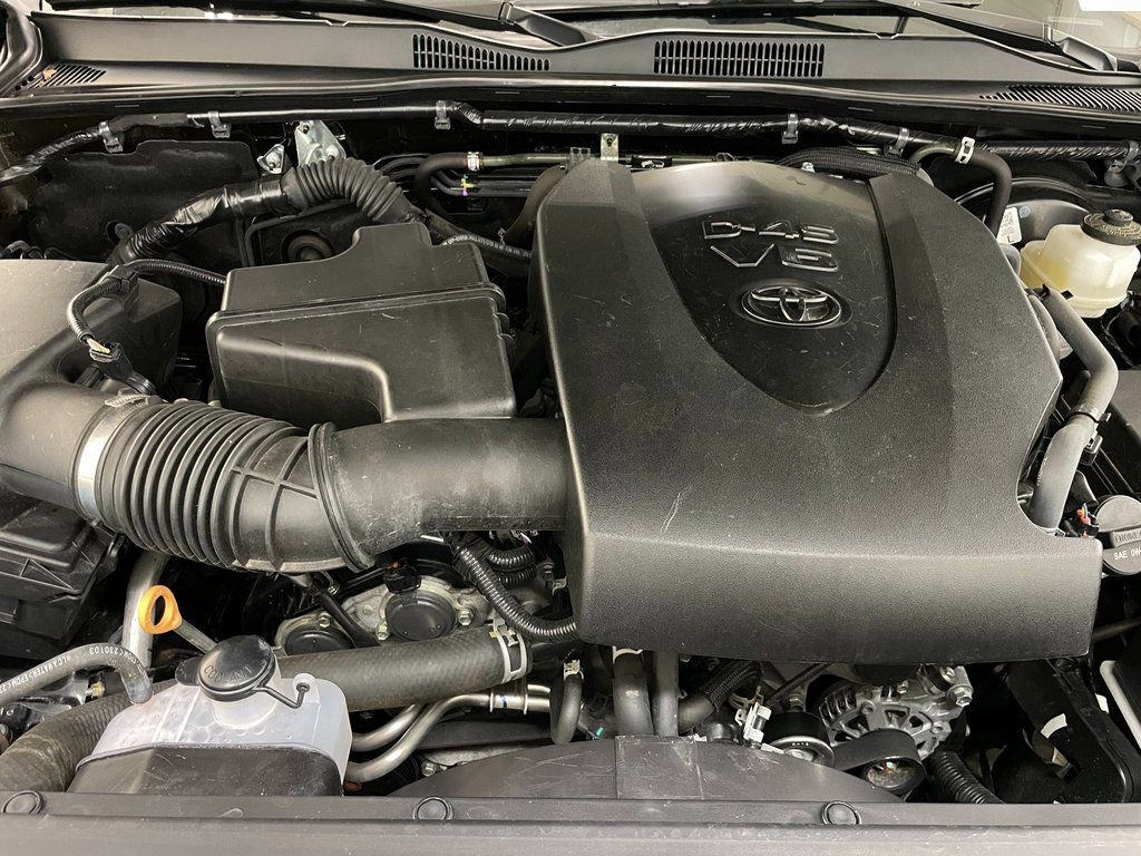 Used 2023 Toyota Tacoma TRD Sport AWD/4WD image 44
