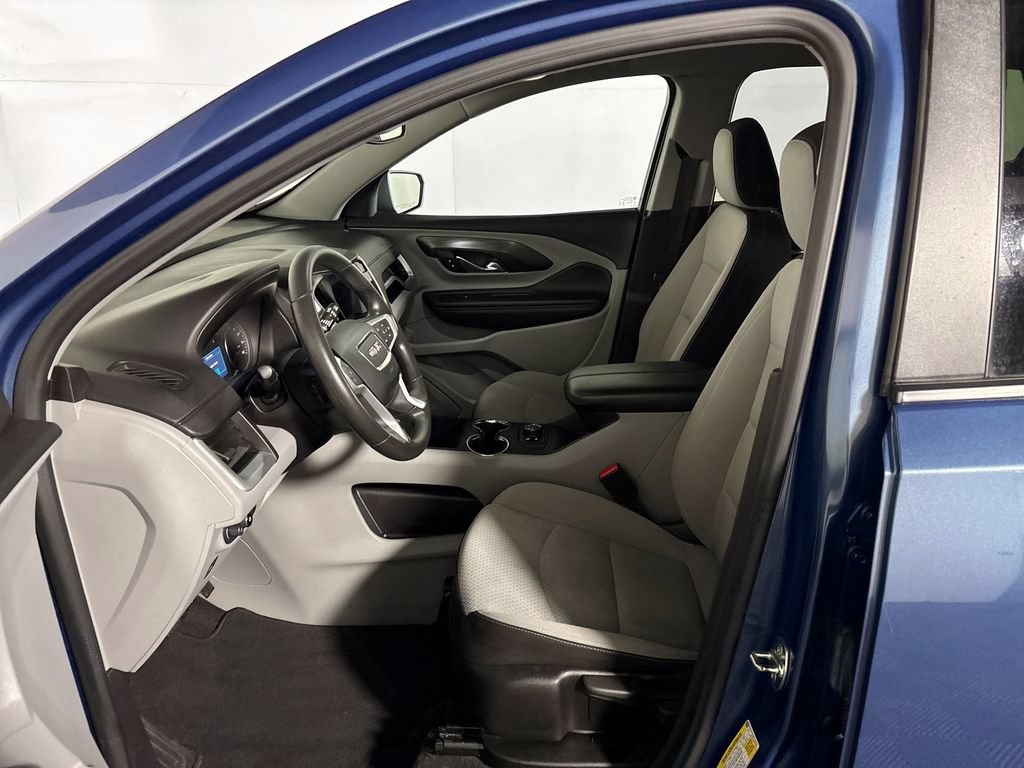 Used 2024 GMC Terrain SLE AWD/4WD image 11