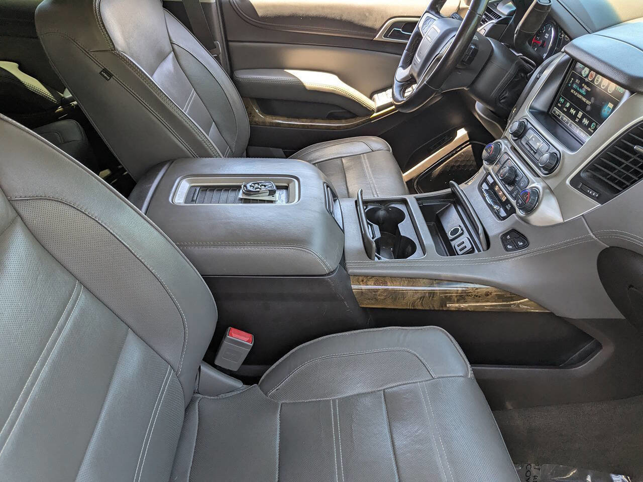 Used 2017 GMC Yukon Denali w/ Open Road Package image 12