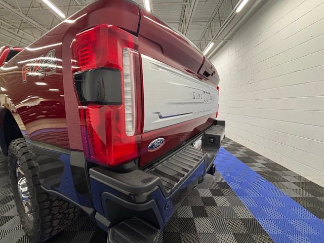 Used 2025 Ford F350 King Ranch w/ FX4 Off-Road Package image 8