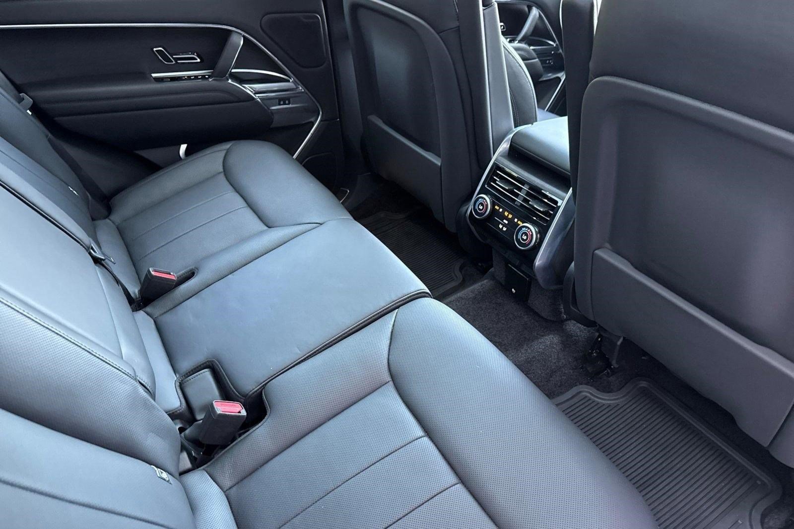 Used 2024 Land Rover Range Rover SE AWD/4WD image 31