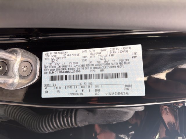 Certified 2024 Lincoln Corsair AWD w/ Equipment Group 101A image 33