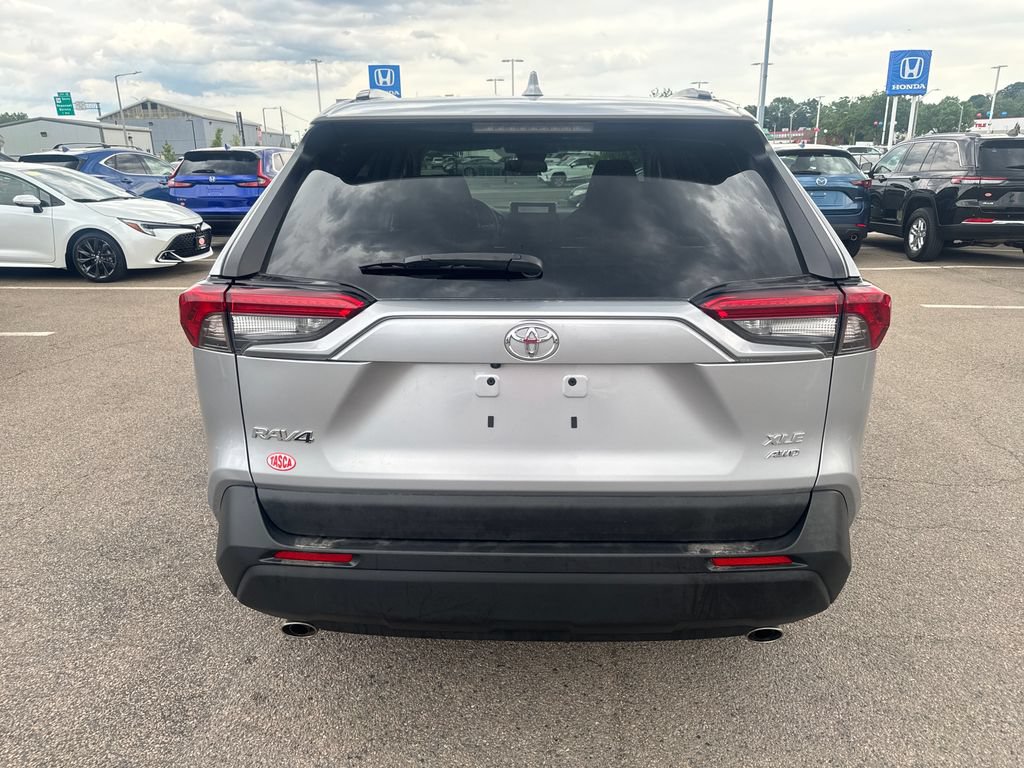 Used 2025 Toyota RAV4 XLE AWD/4WD image 6