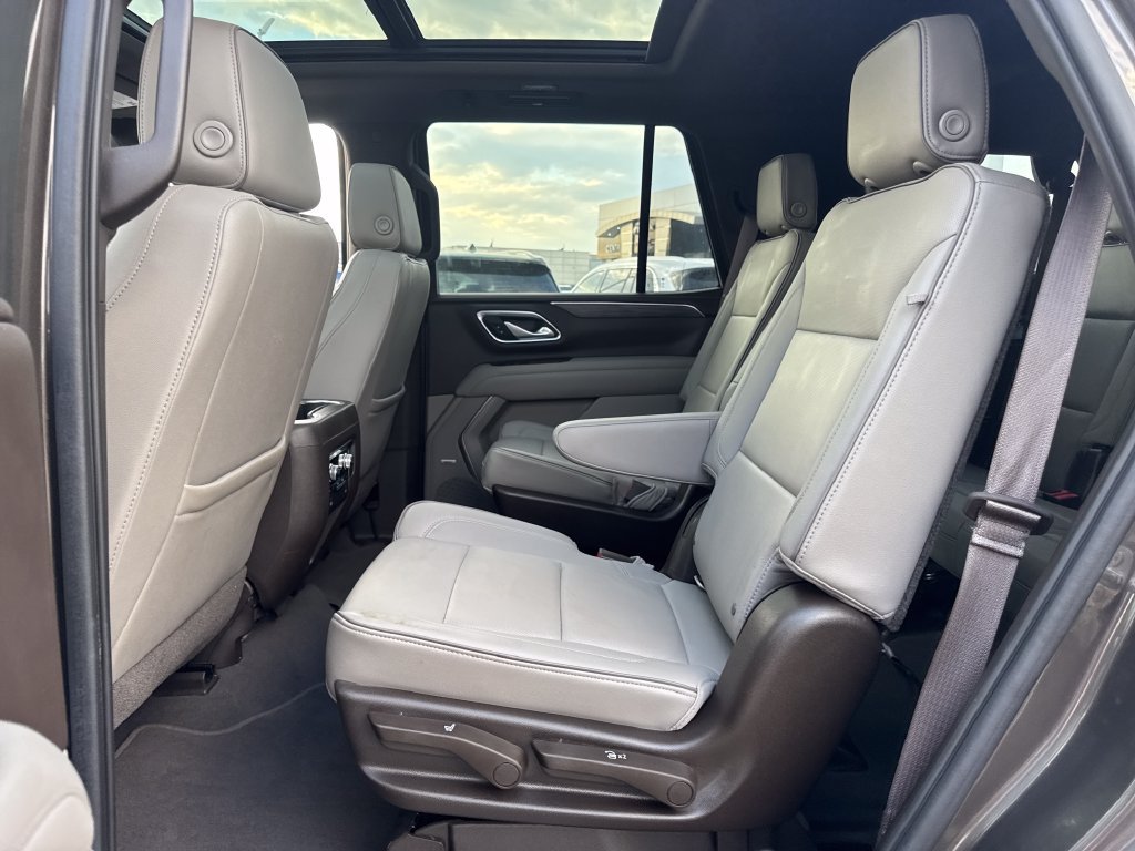 Used 2021 GMC Yukon SLT w/ SLT Premium Package AWD/4WD image 15