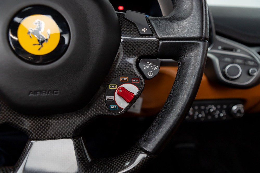 Certified 2014 Ferrari 458 Spider RWD image 86