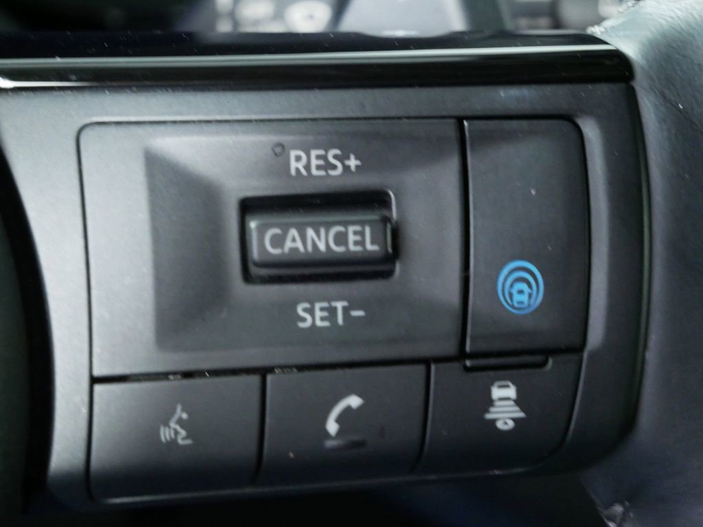 Used 2023 Nissan Pathfinder Platinum AWD/4WD image 26