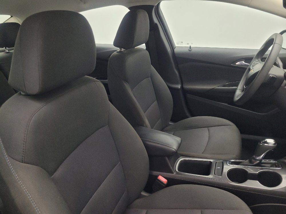 Used 2017 Chevrolet Cruze LT w/ Convenience Package FWD image 21