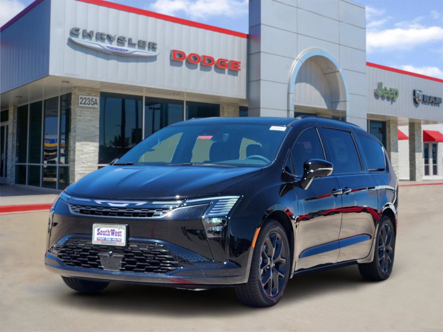 New 2027 Chrysler Pacifica Limited w/ Family Tech Group FWD image 2