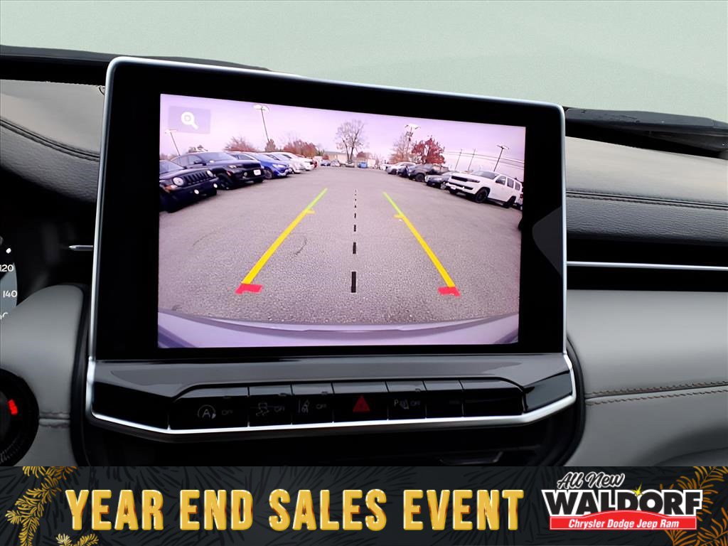 Used 2024 Jeep Compass Limited image 15