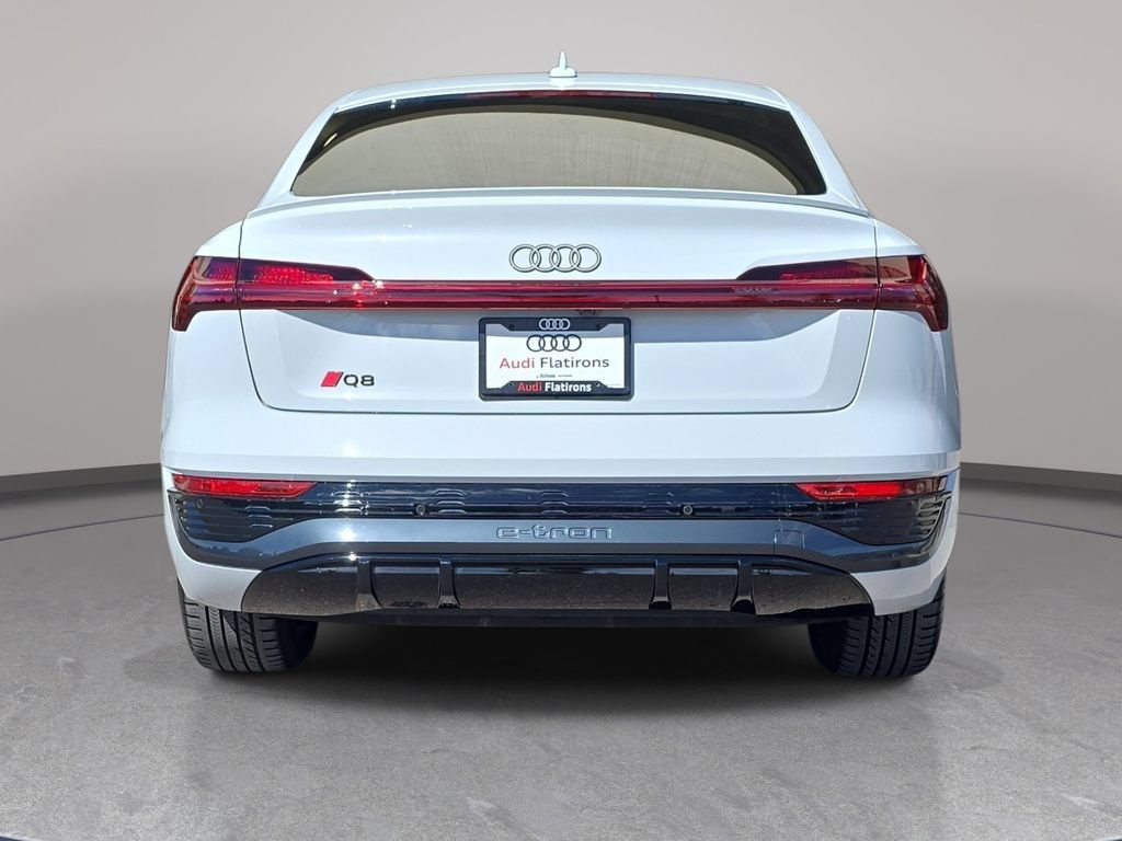 Certified 2024 Audi Q8 e-tron Premium Plus w/ Premium Plus Package AWD/4WD image 7