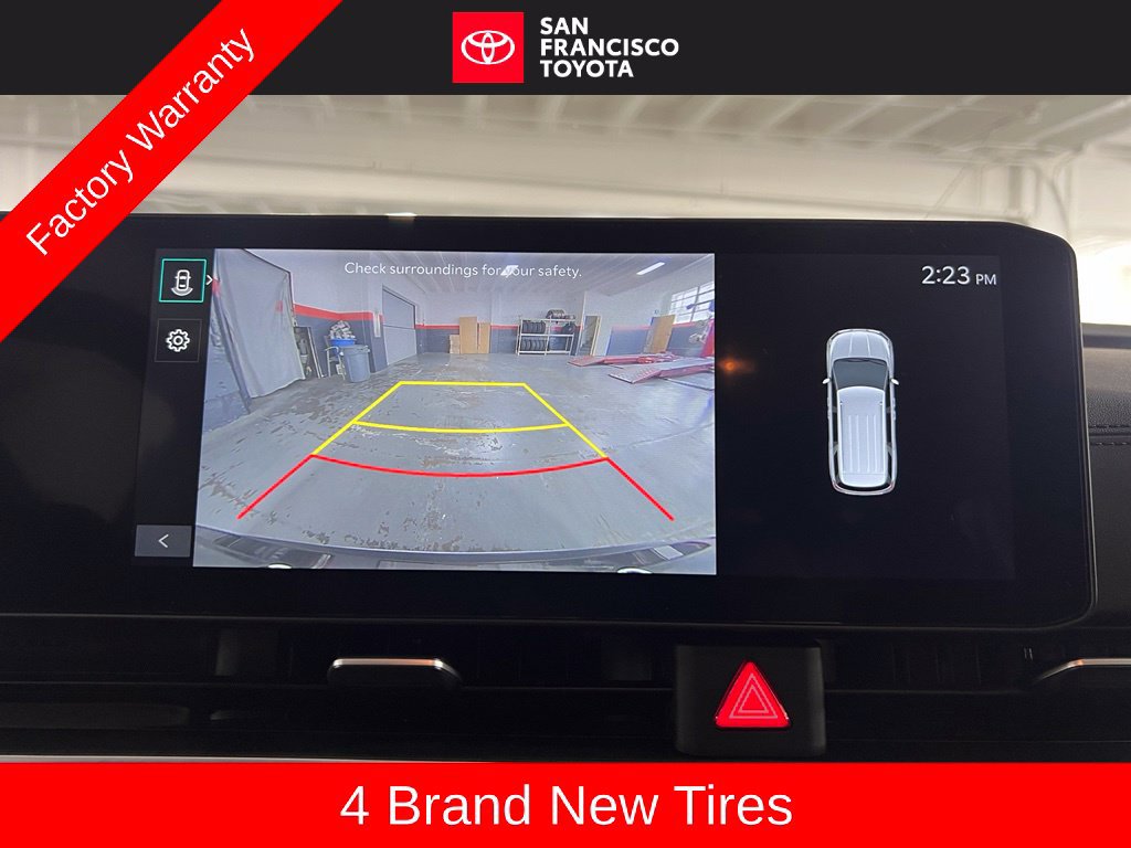 Used 2025 Kia Carnival EX FWD image 29