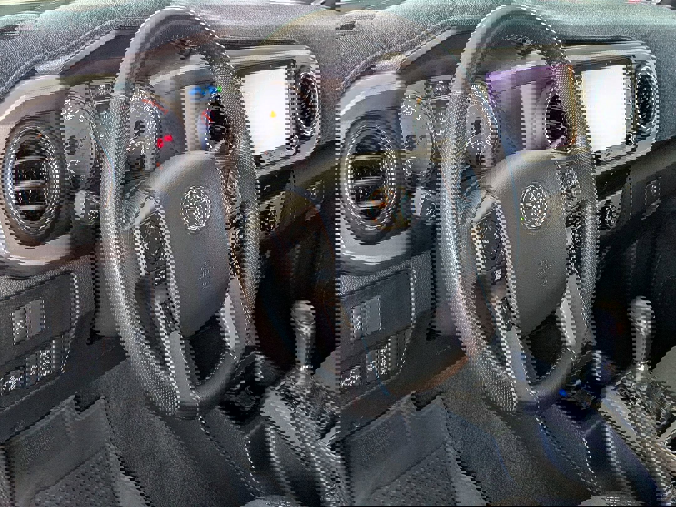 Used 2020 Toyota Tacoma TRD Sport w/ Technology Package image 14