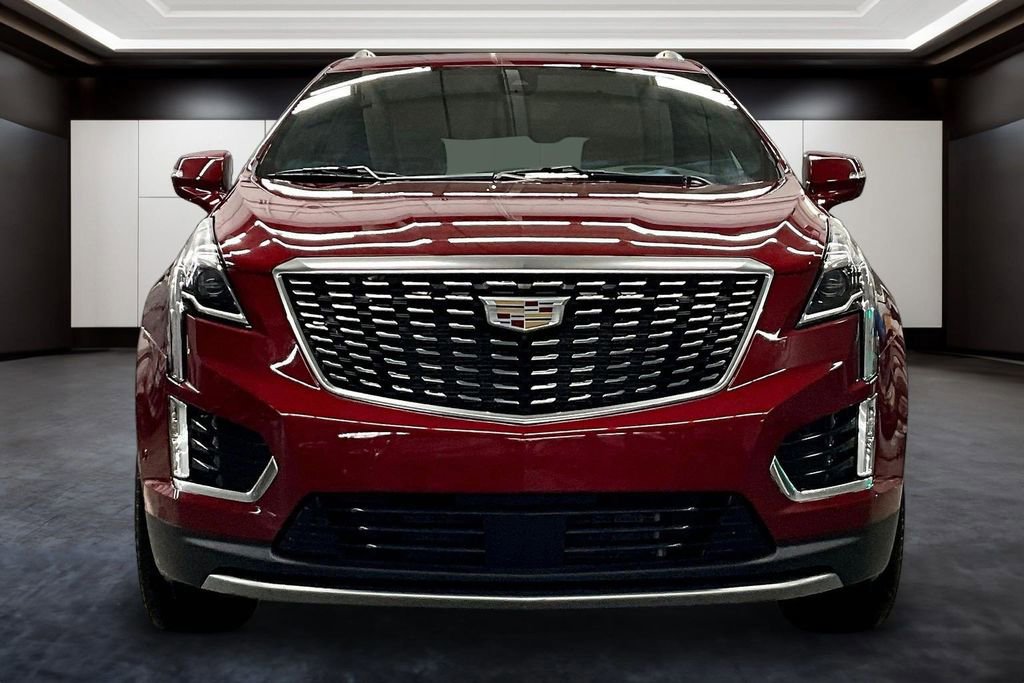 Used 2020 Cadillac XT5 Premium Luxury FWD image 2