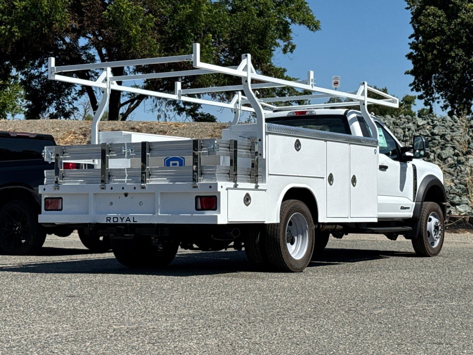 New 2024 Ford F550 2WD Regular Cab Super Duty image 3