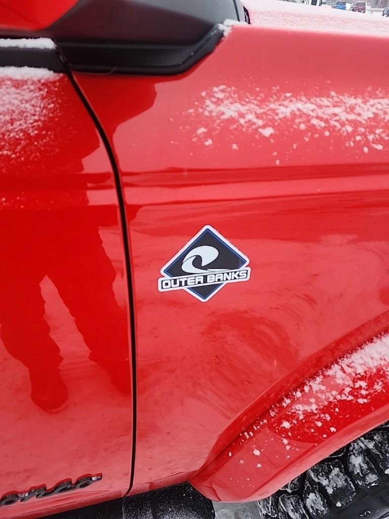 Used 2023 Ford Bronco Outer Banks image 9