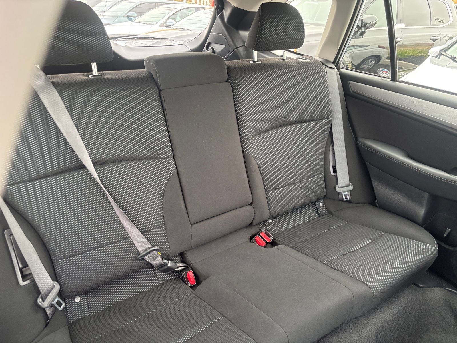 Used 2019 Subaru Outback 2.5i Premium AWD/4WD image 18