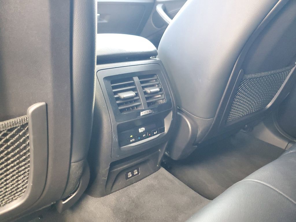 Used 2020 BMW X4 xDrive30i w/ Premium Package image 13