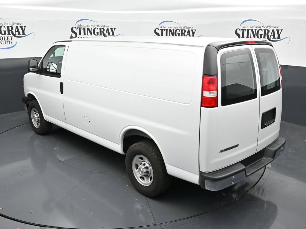 Used 2021 Chevrolet Express 2500 Extended w/ Driver Convenience Package RWD image 22
