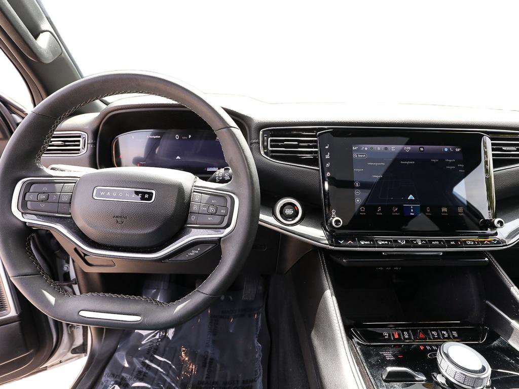 Used 2023 Jeep Wagoneer 4WD w/ Premium Group I image 13