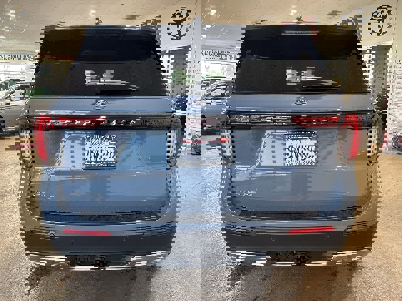 Used 2025 Ford Explorer Active w/ Active Comfort Package image 9