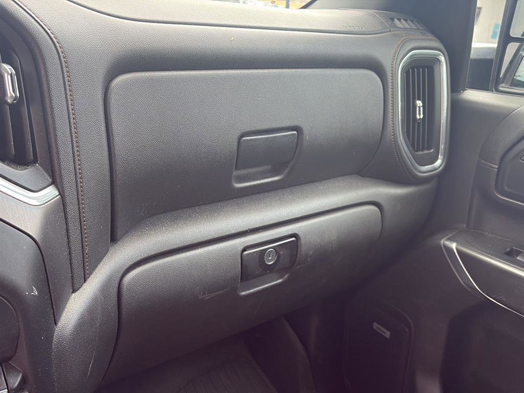 Used 2020 GMC Sierra 3500 AT4 w/ AT4 Premium Package image 11