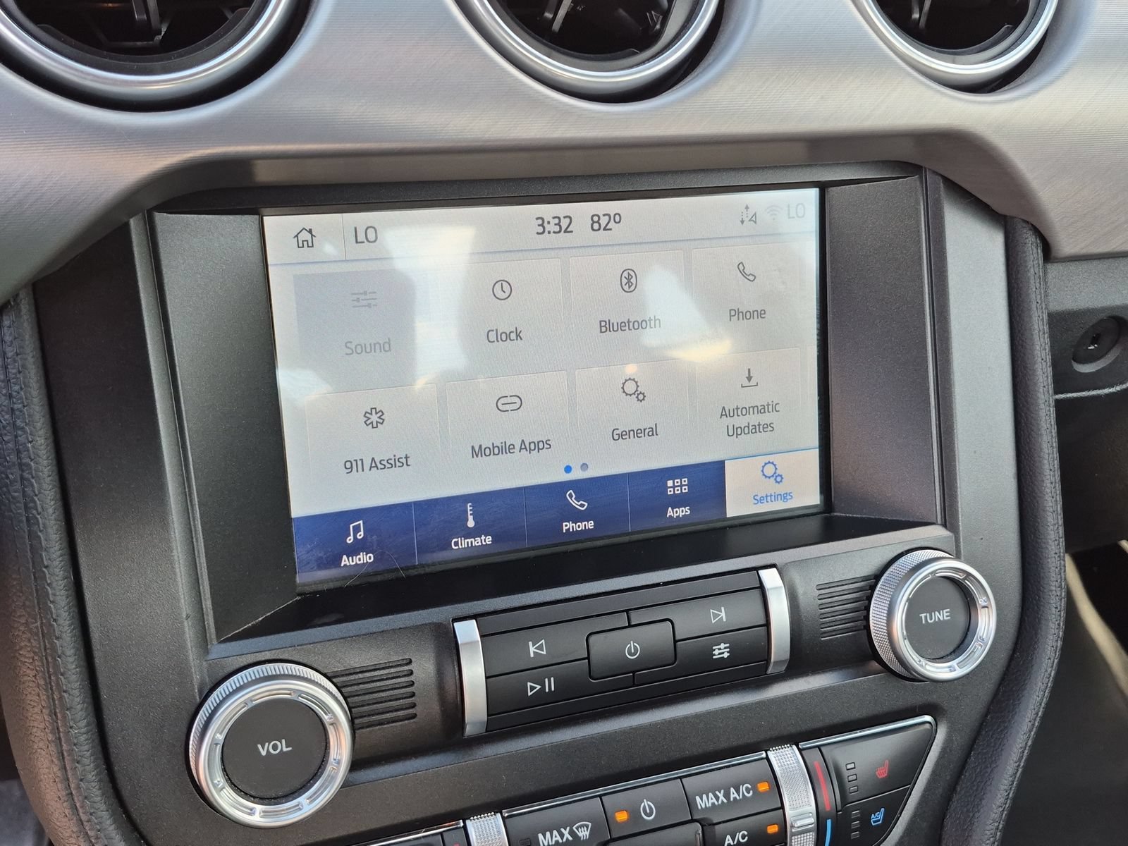 Used 2020 Ford Mustang Premium w/ Ford Safe & Smart Package RWD image 22