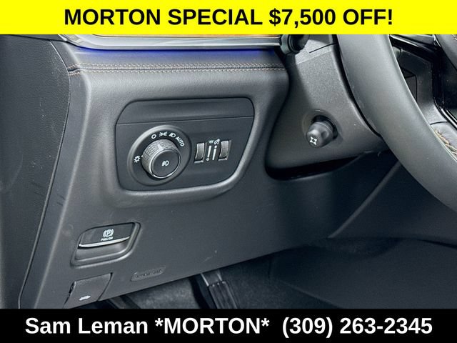 New 2026 Jeep Grand Cherokee L Summit w/ Obsidian Package AWD/4WD image 10