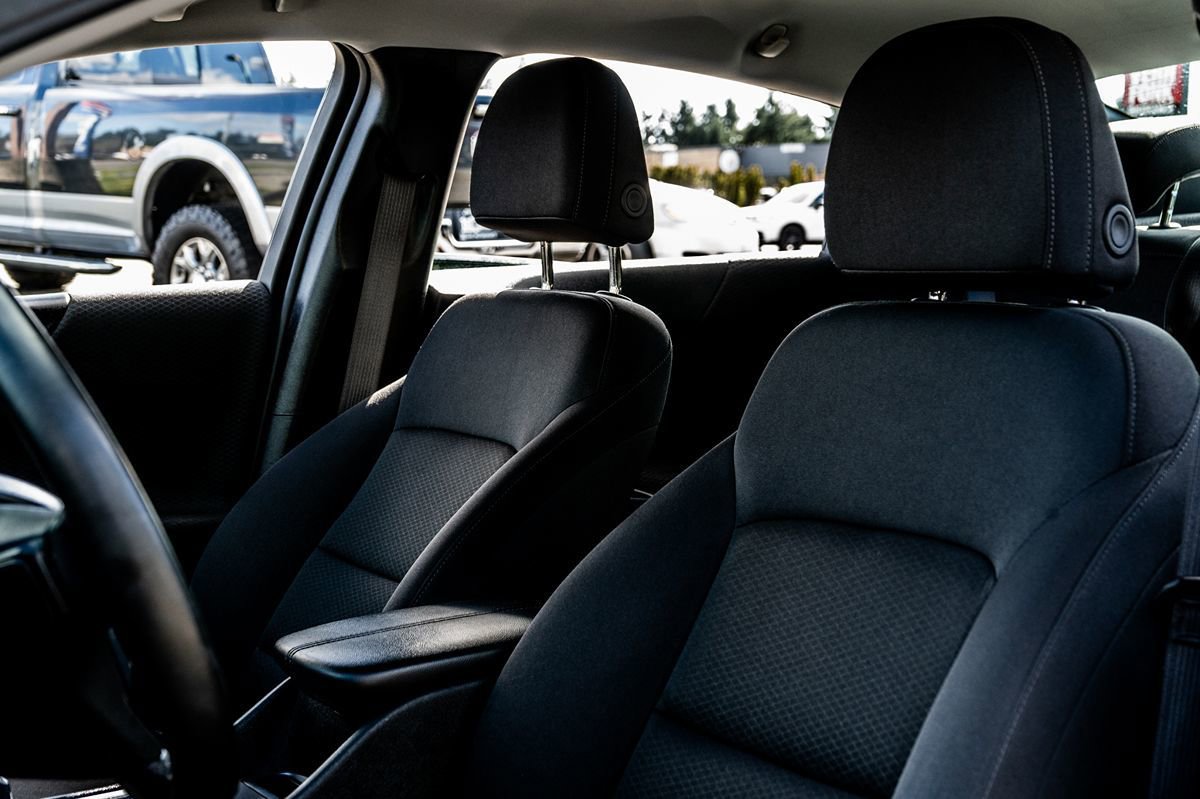 Used 2024 Chevrolet Malibu LT w/ Sport Edition image 23