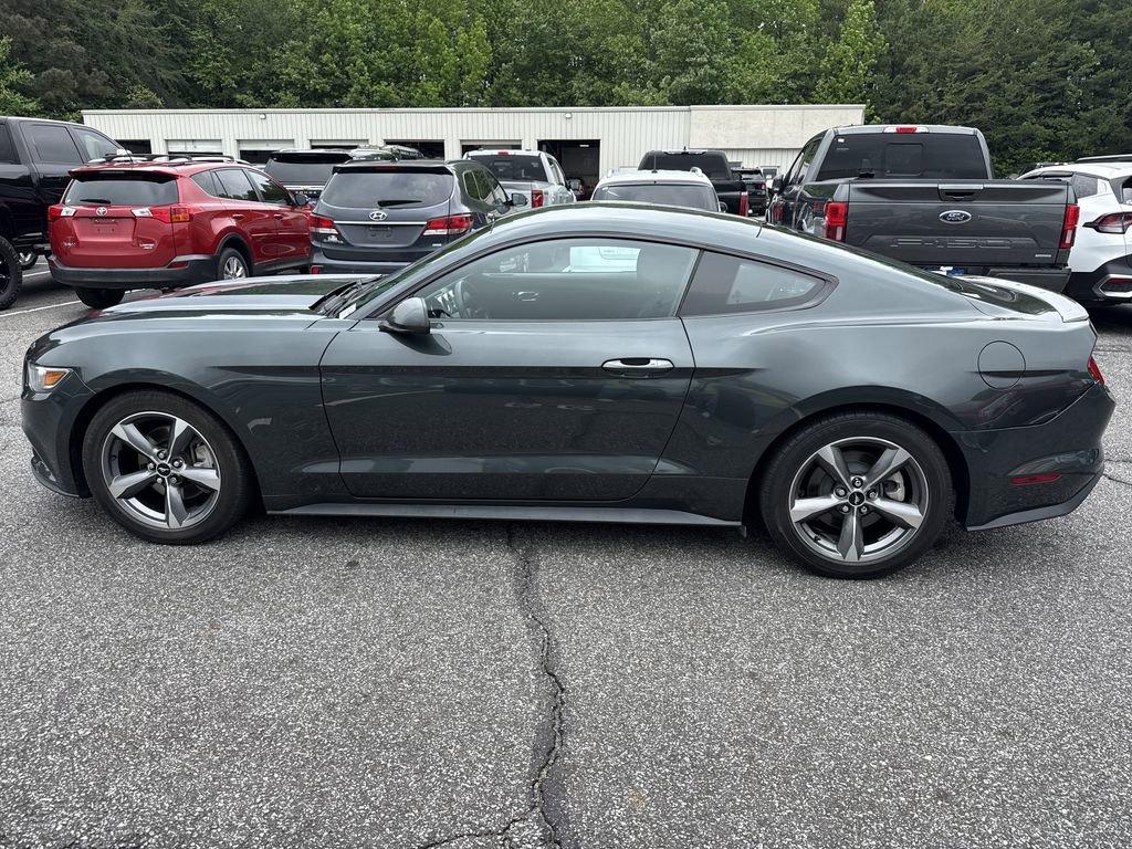 Used 2016 Ford Mustang Coupe w/ Equipment Group 051A RWD image 4