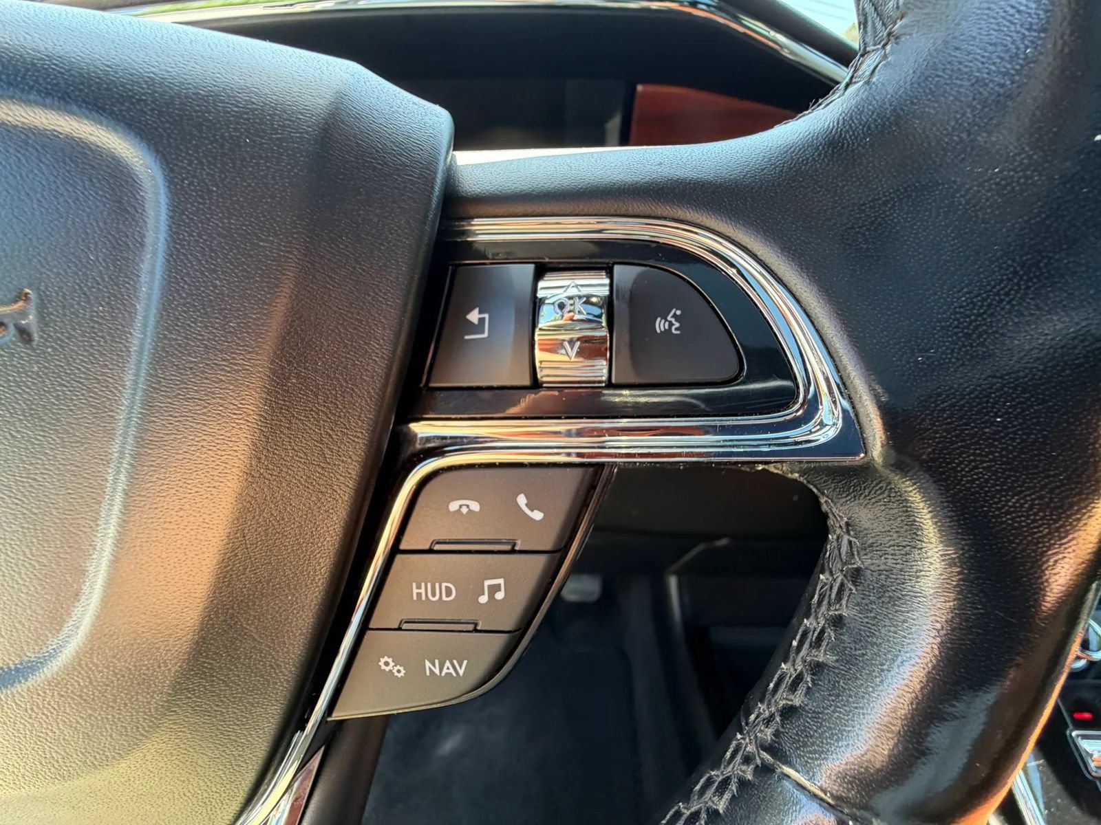 Used 2018 Lincoln Navigator Reserve w/ Technology Package AWD/4WD image 25