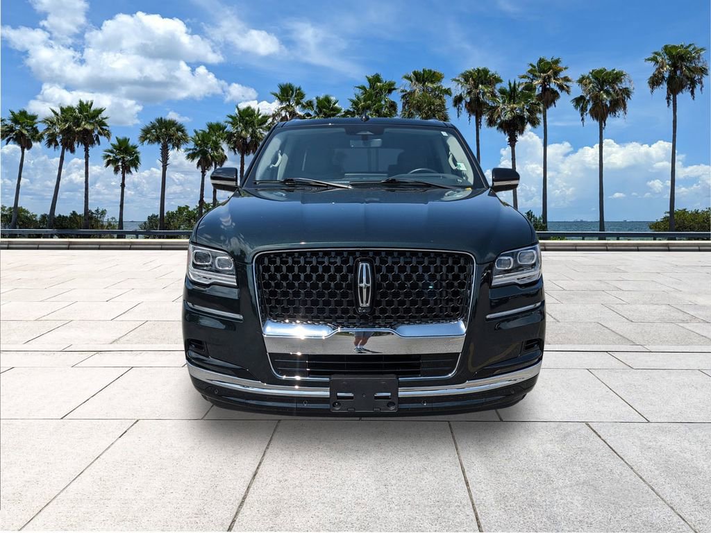 Used 2024 Lincoln Navigator Black Label image 2
