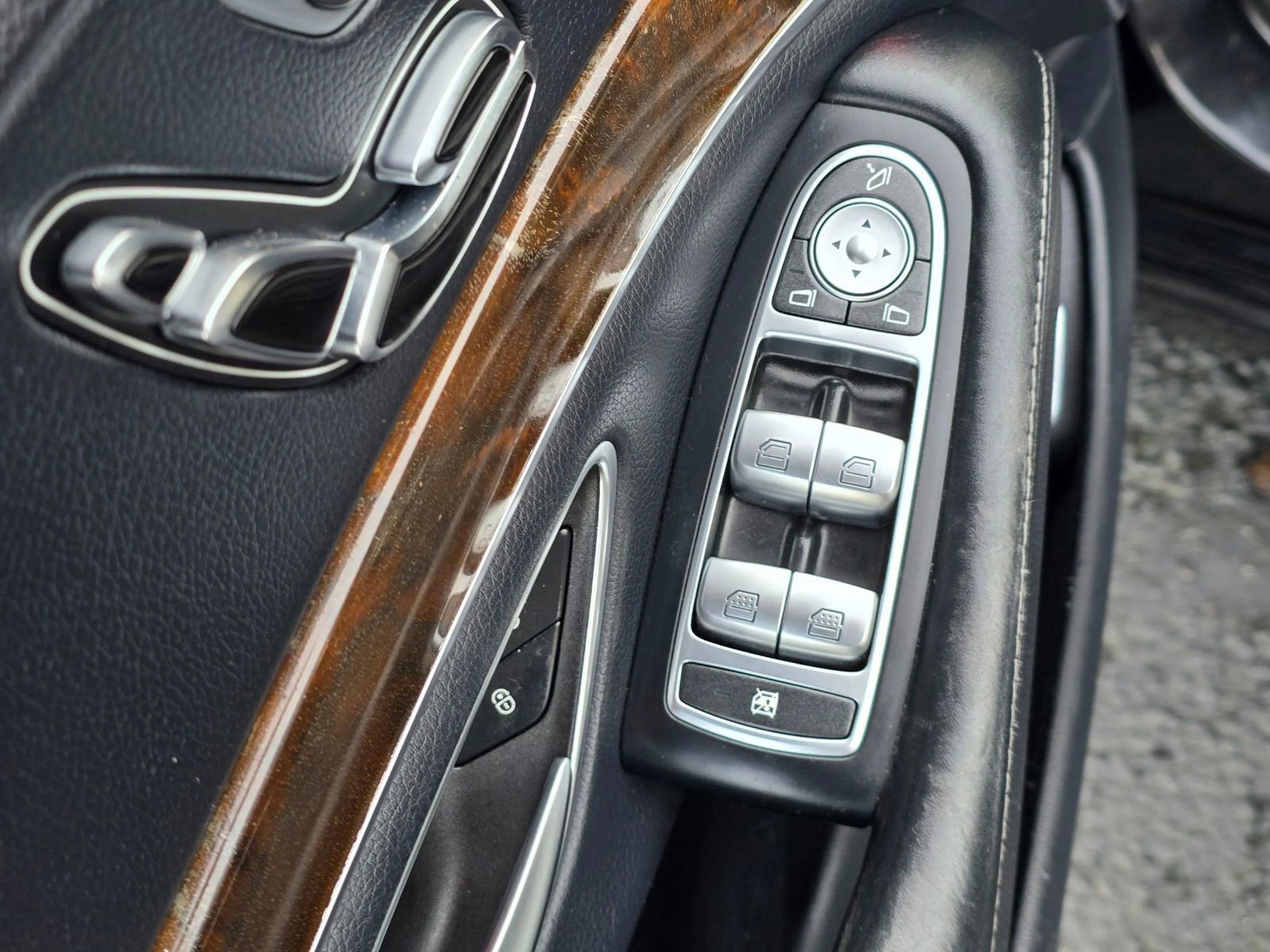 Used 2015 Mercedes-Benz S 550 4MATIC Sedan image 21