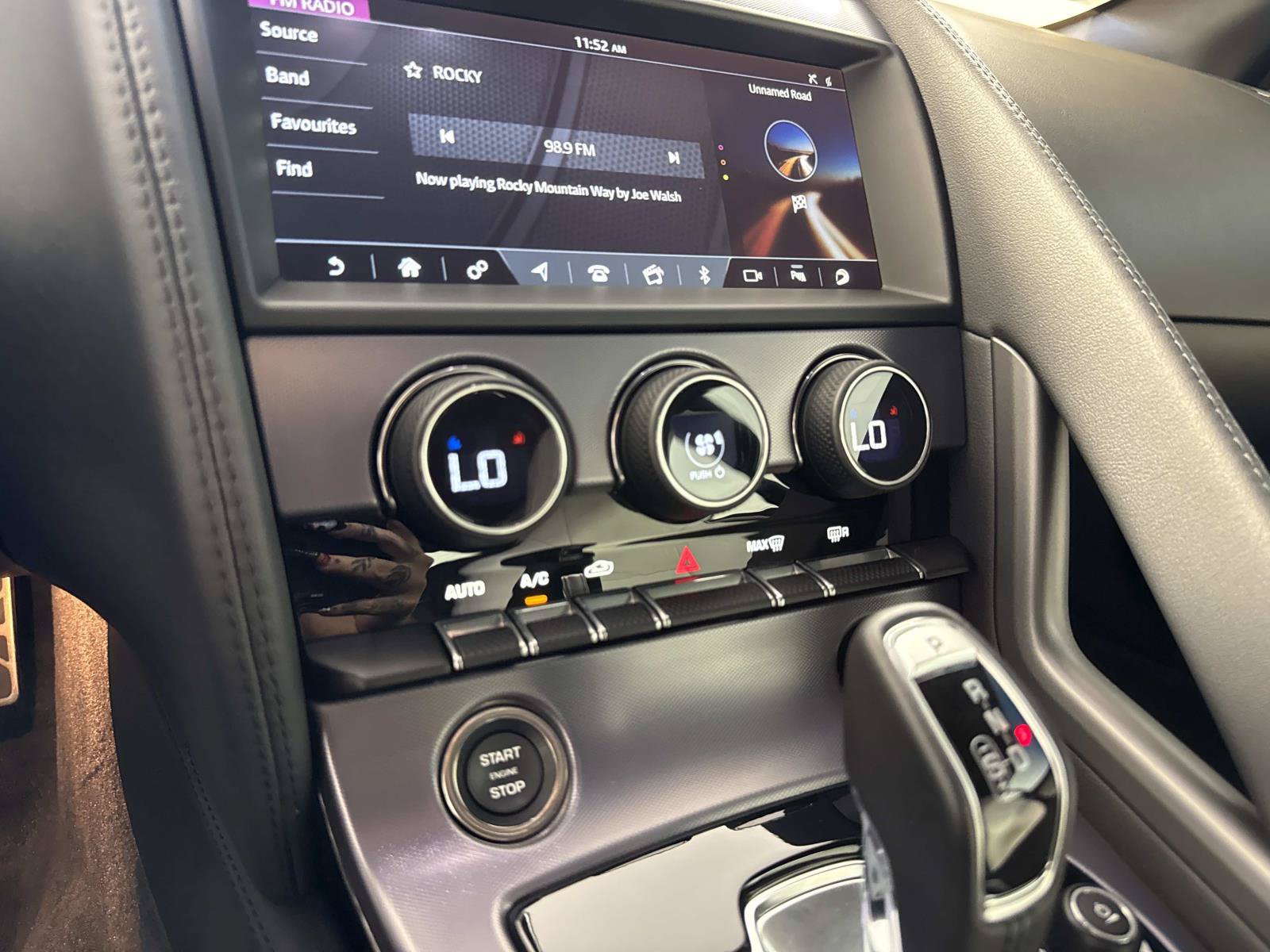 Used 2023 Jaguar F-TYPE Coupe RWD image 19