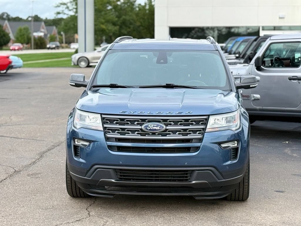 Used 2019 Ford Explorer XLT w/ Equipment Group 202A AWD/4WD image 31
